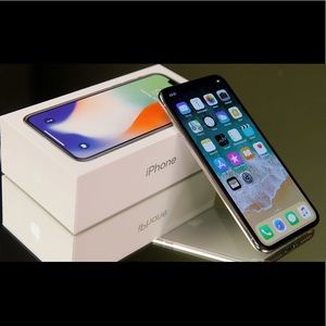 iPhone X 256gb white $850 ea.